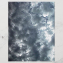 Schöne flaumige weiße Wolken Flyer