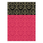 Schöne rote rosa Damast-Hochzeits-Einladung