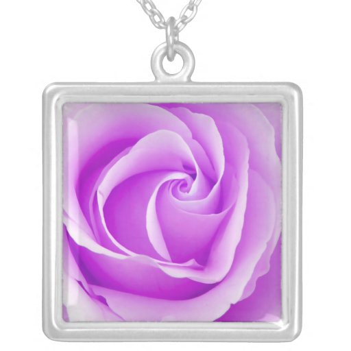 Schöne violette lila Rosen-Anhänger-Halskette