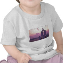 Schöner Sonnenuntergang: Santorini Fira am Sonnenu T-shirt