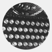 Schreibmaschine befestigt Aufkleber