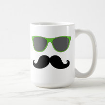 Schwarzer Schnurrbart und grüner Sonnenbrille-Spaß Teehaferl