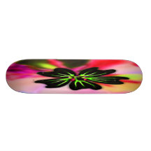 Schwarzes und Limone grüne Blume auf Mehrfarbenrüc Skateboardbrett