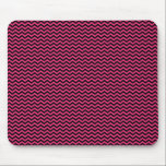 Schwarzes Zickzack auf Rosa mousepads