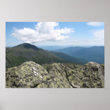 Schwebeflug der Wolken-12x18 über Mt Adams Poster