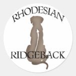 Sitzendes Rhodesian Ridgeback mit Text Runde Aufkleber