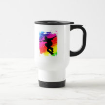 Skateboarding auf Regenbogen-Schmutz Kaffeehaferl