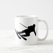 Ski fahrender abschüssiger Skifahrer des Skis Kaffee Tasse