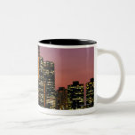 Skyline Detroits, Michigan nachts Kaffeetassen