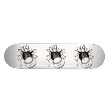 Softball, der durch Grafik des schnellen Balls zer Skate Board