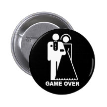 Spiel über Knopf Anstecknadelbutton