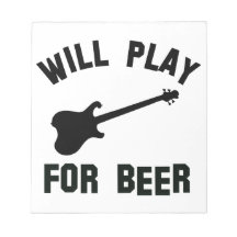 Spielt die E-Gitarre für Bierentwürfe Kladde