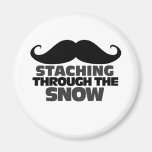 Staching durch den Schnee Magnete