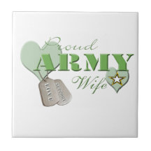 Stolze Armee-Ehefrau-Fliese