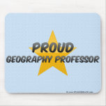 Stolzer Geografie-Professor Mauspads