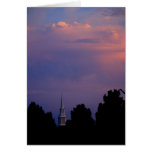Sturm-Wolken am Sonnenuntergang und an KircheSteep Grußkarten