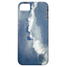 Sun, der durch die stürmischen Wolken Shinning ist iPhone 5 Schutzhüllen