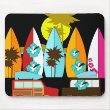 Surfbrett-Strand-wertlos surfende Surferhippie-Pac Mousepads