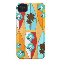 Surfbretter auf dem Promenaden-Sommer-Strand-Thema iPhone 4 Hüllen