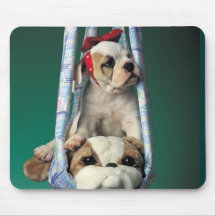 Süßer kleiner Bulldoggen-Welpe Mauspads