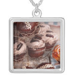 Süßer - kleiner Kuchen - Kuchenberg Schmuck