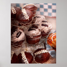 Süßer - kleiner Kuchen - Kuchenberg Posterdruck