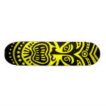 Tiki Masken-Art - Schwarzes auf Gelb Personalisiertes Skateboard