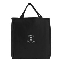 Totenkopf mit gekreuzter Knochen Bestickte Tasche