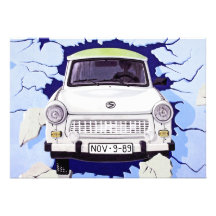 Trabant-Auto, hellblau, Berliner Mauer Personalisierte Ankündigungskarte