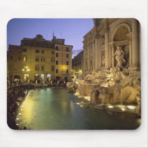 Trevi-Brunnen nachts, Rom, Lazio, Italien Mousepads