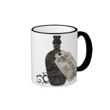 Trinken Sie mich Flasche Kaffeehaferl