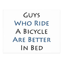 Typen, die Fahrrad fahren, sind im Bett besser Postkarte