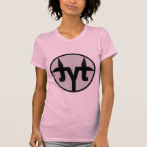 tyt Logo mit einer Kappe bedeckt Tshirt