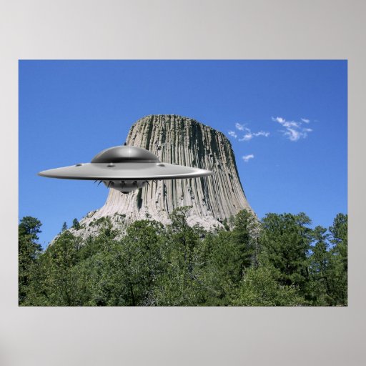 UFOSalamander am Teufel-Turm-Plakat