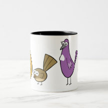 Vier gebürtige Neuseeland-Vögel, die Becher trinke Haferl