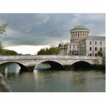 Vier Gerichte und der Liffy Fluss in Dublin Ausschnitte