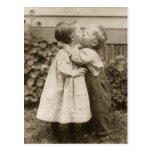 Vintage Liebe Romance, küssende Kinder, erster Kus Postkarte