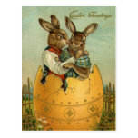 Vintage Osterhasen in einem riesigen Osterei Postkarten