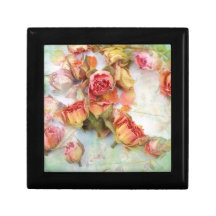 Vintager Entwurf der trockenen Rosen Geschenkbox