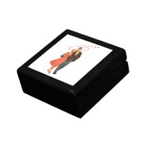 Vintager Valentine, der mit sich hin- und herbeweg Schmuckschachteln