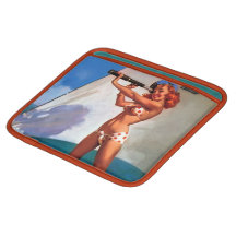Vintages Gil Elvgren Segel-Boot, das Pin HERAUF Mä iPad Sleeve