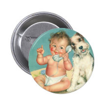 Vintages niedliches Baby, das auf Telefon-Terrier- Buttons