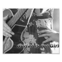 Weibliche Handgitarre auf angesagtem Text.jpg Kunst Foto