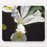 Weiße Iris-Blumen Mauspad