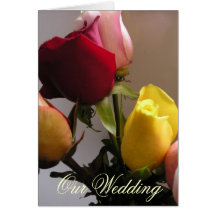 Weiße Rosen, die Einladung Wedding sind Karten