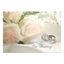 Weiße SahneRosen und Ringe, die Einladung Wedding 