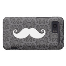 Weißer Lenkstangenschnurrbart auf grauem Damastmus HTC Vivid / Raider 4G Cover