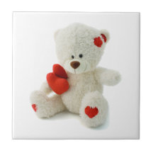 Weißer Teddybär, der ein rotes Herz hält Keramikkachel