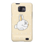 Weißes Kaninchen, auf beige Tupfen Patten. Galaxy S2 Hüllen