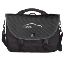 weißes Logo des Brushstroke 370Z